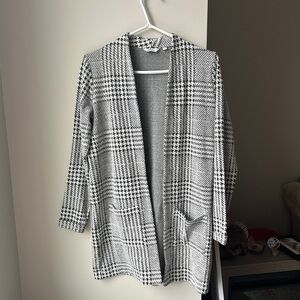 Reitmans Black and White Plaid Cardigan XXS